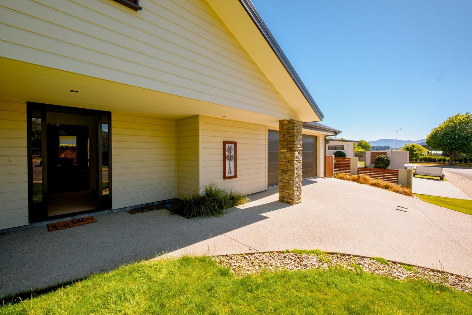 Roys Bay Lodge - Wanaka Holiday Home Exteriér fotografie